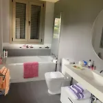 بيت للعطل Pool House بايونا