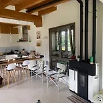 Pool House بيت للعطل